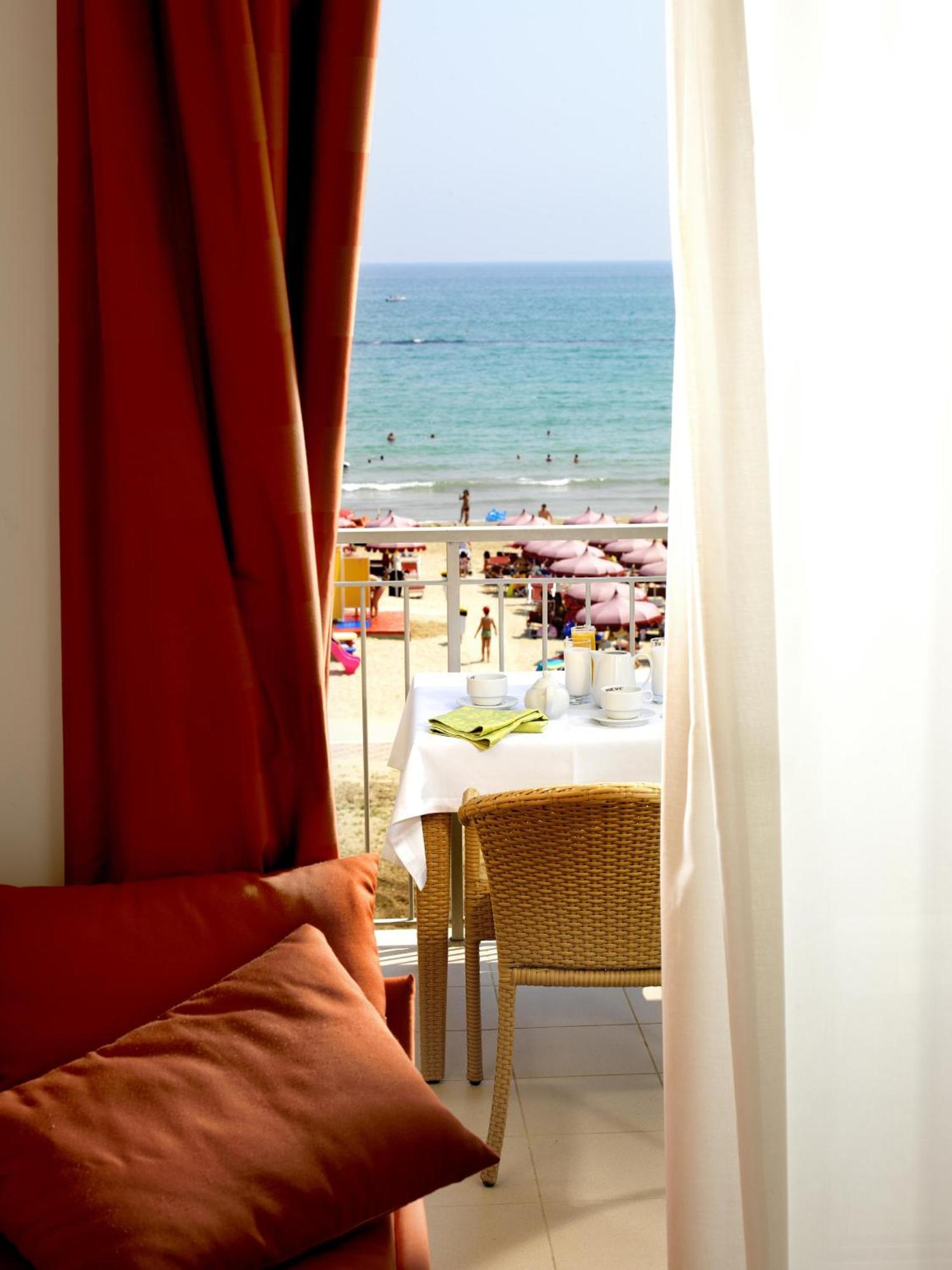 Aparthotel Casa Del Mar à Roseto Degli Abruzzi Extérieur photo